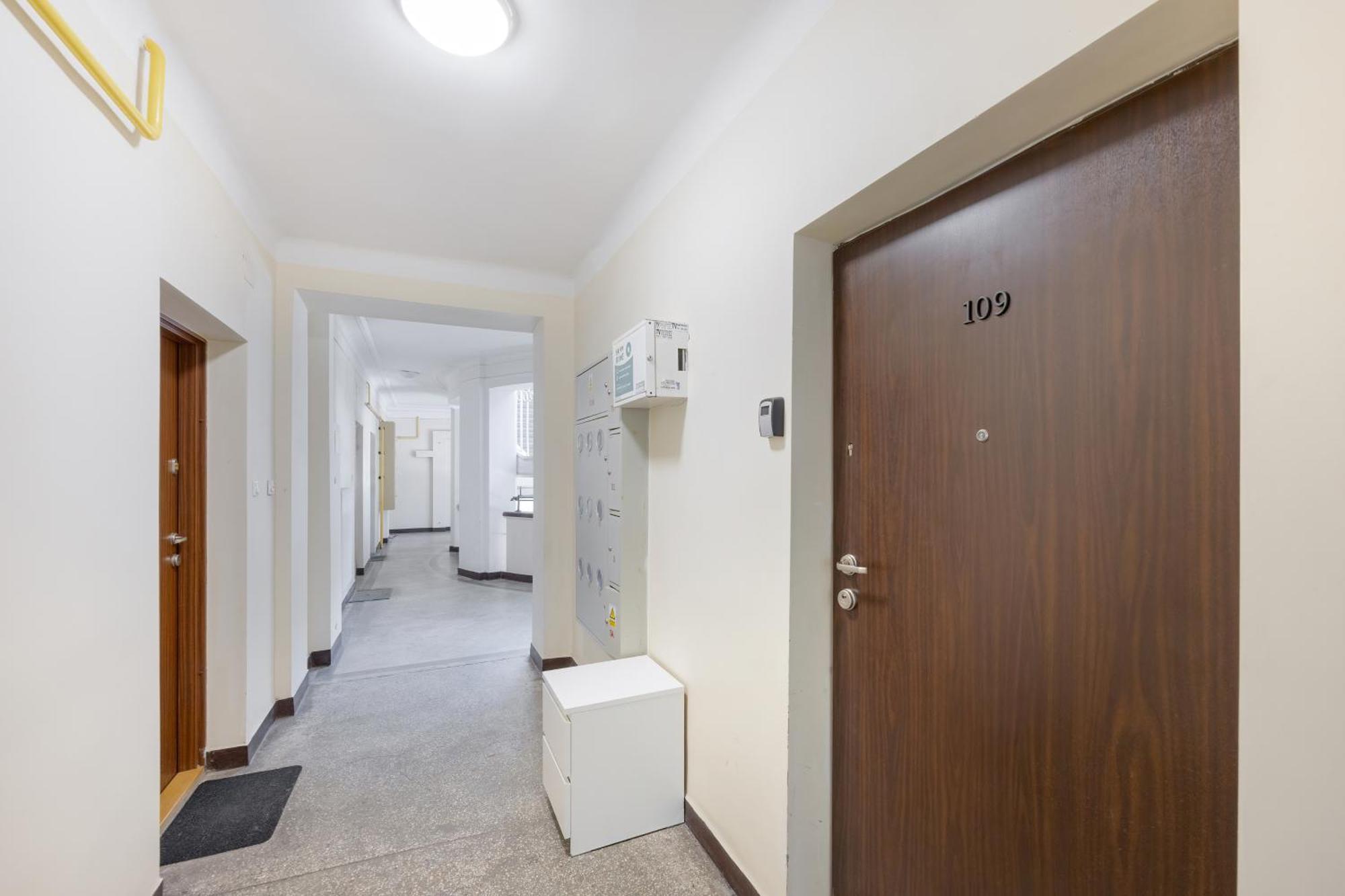 J&W Apartments Studio Solidarnosci Varsavia Esterno foto