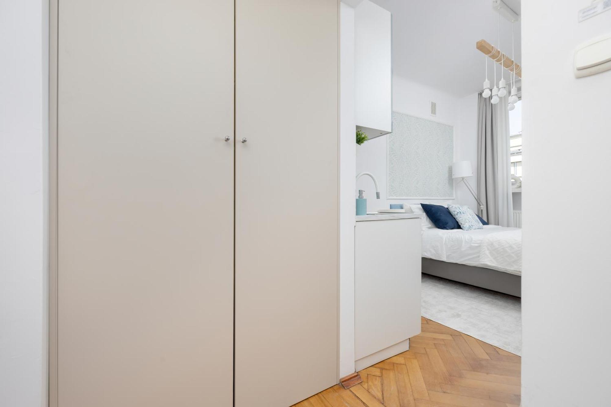 J&W Apartments Studio Solidarnosci Varsavia Esterno foto